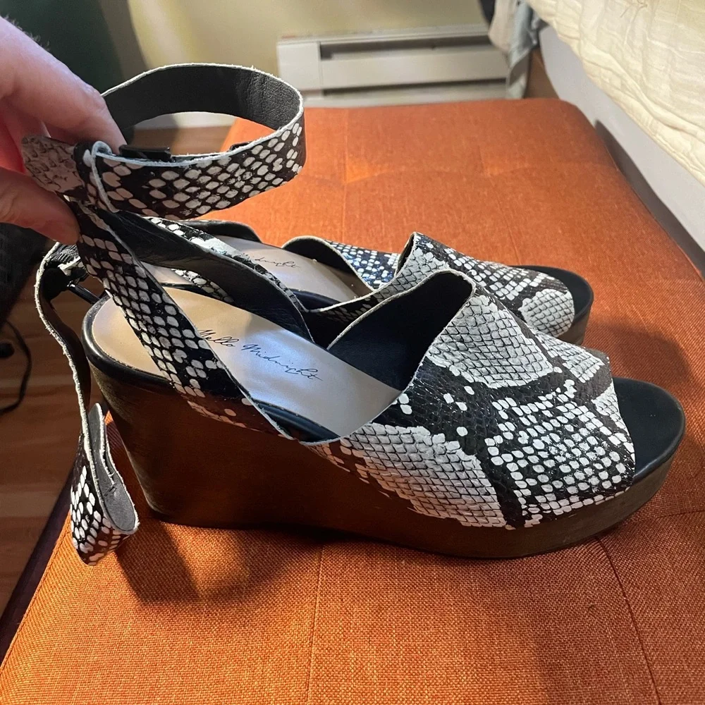 Real Leather Wedges - Picture 2 of 4